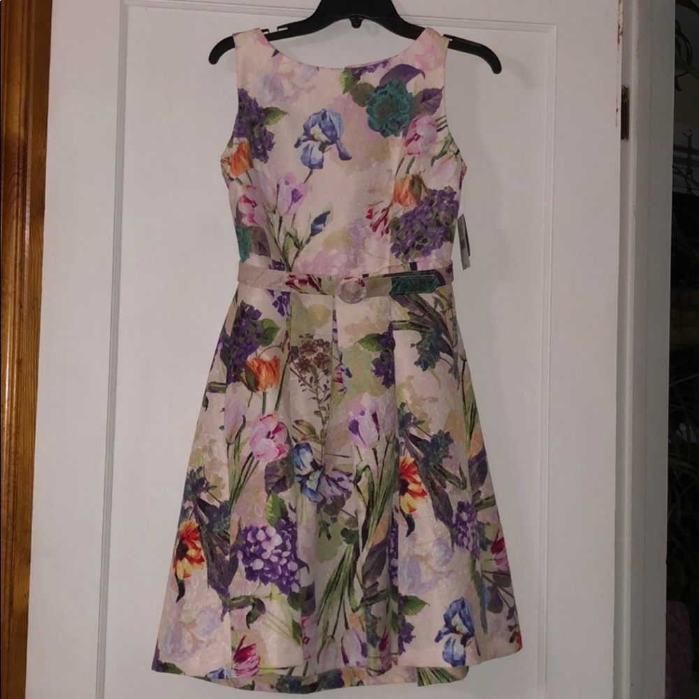 Danny & Nicole Flowered Dress absolutely beautiful - Picture 1 of 16